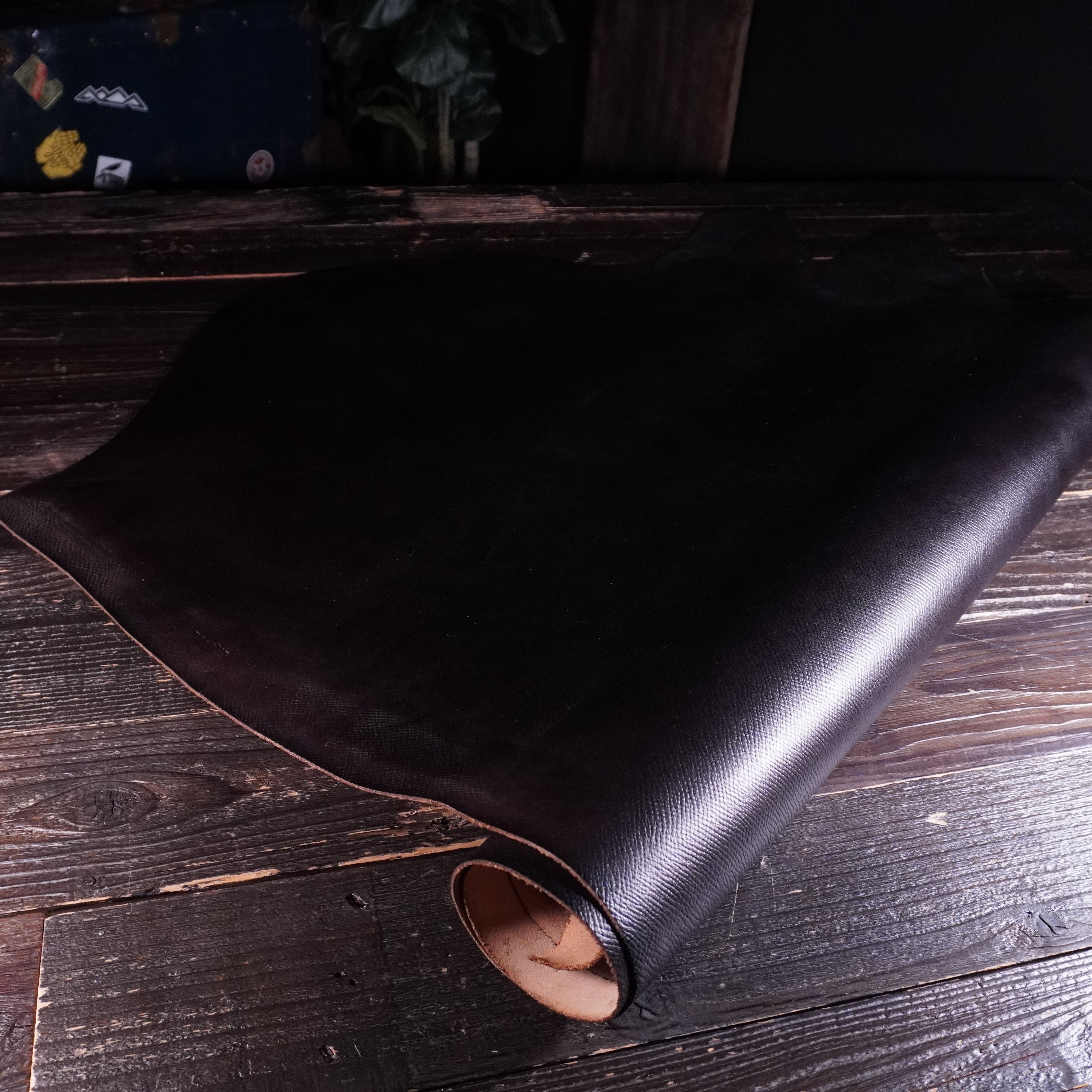 Horween - Windchester Black W/Print Nº.23