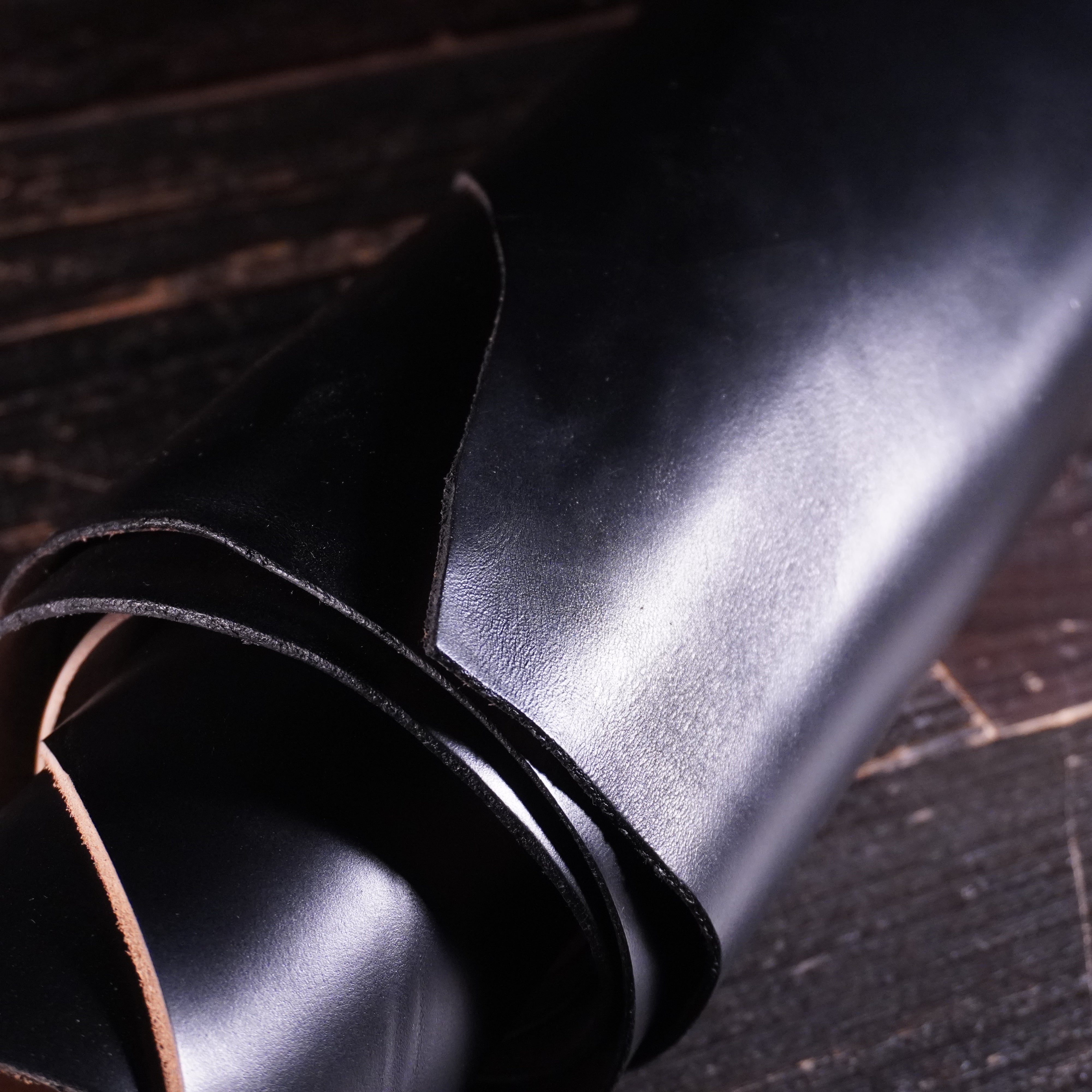 Horween - Black Chromexcel Nº.8