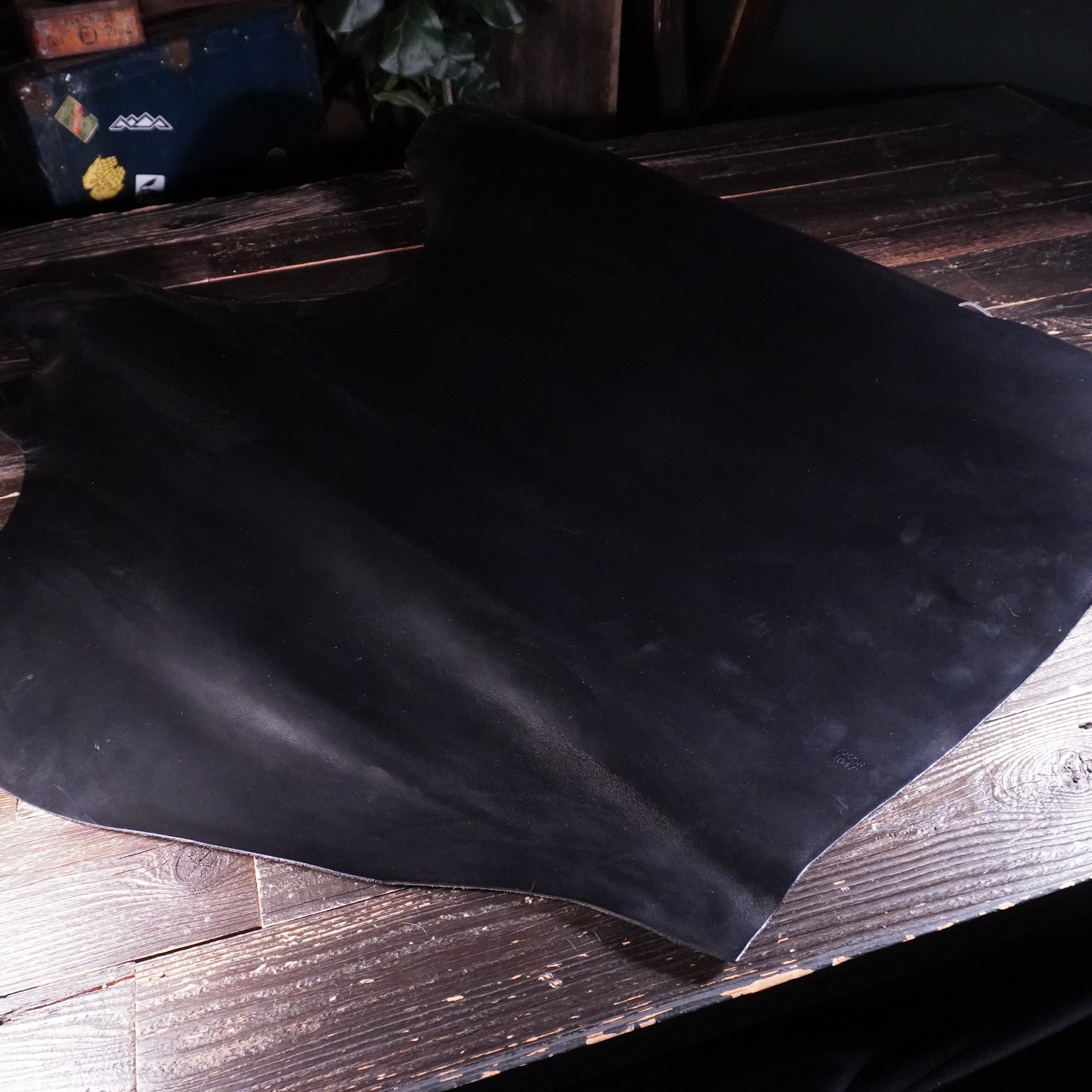 Horween - Black Chromexcel Nº.8