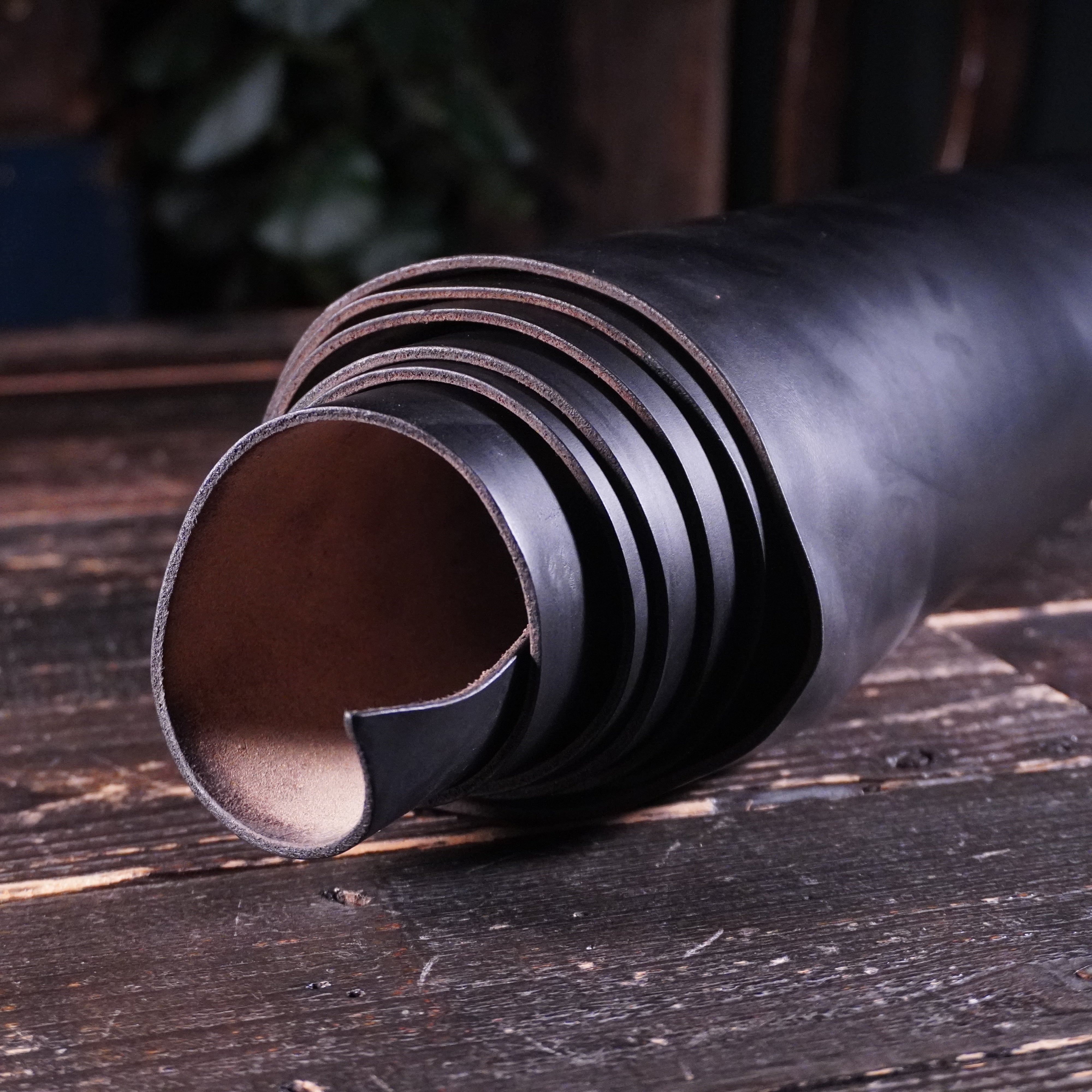 Horween - Black Matte Chromexcel Nº.2