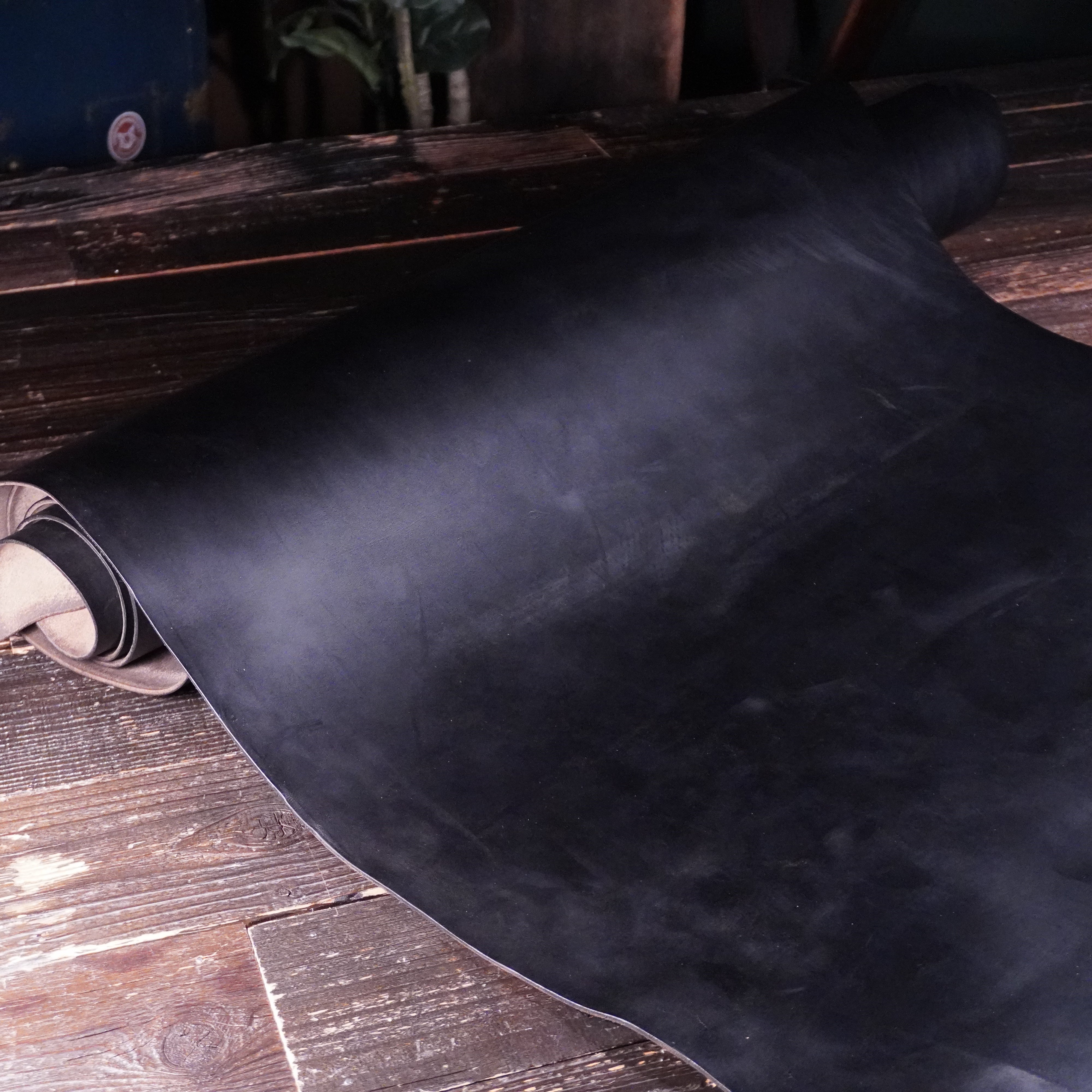 Horween - Black Matte Chromexcel Nº.2