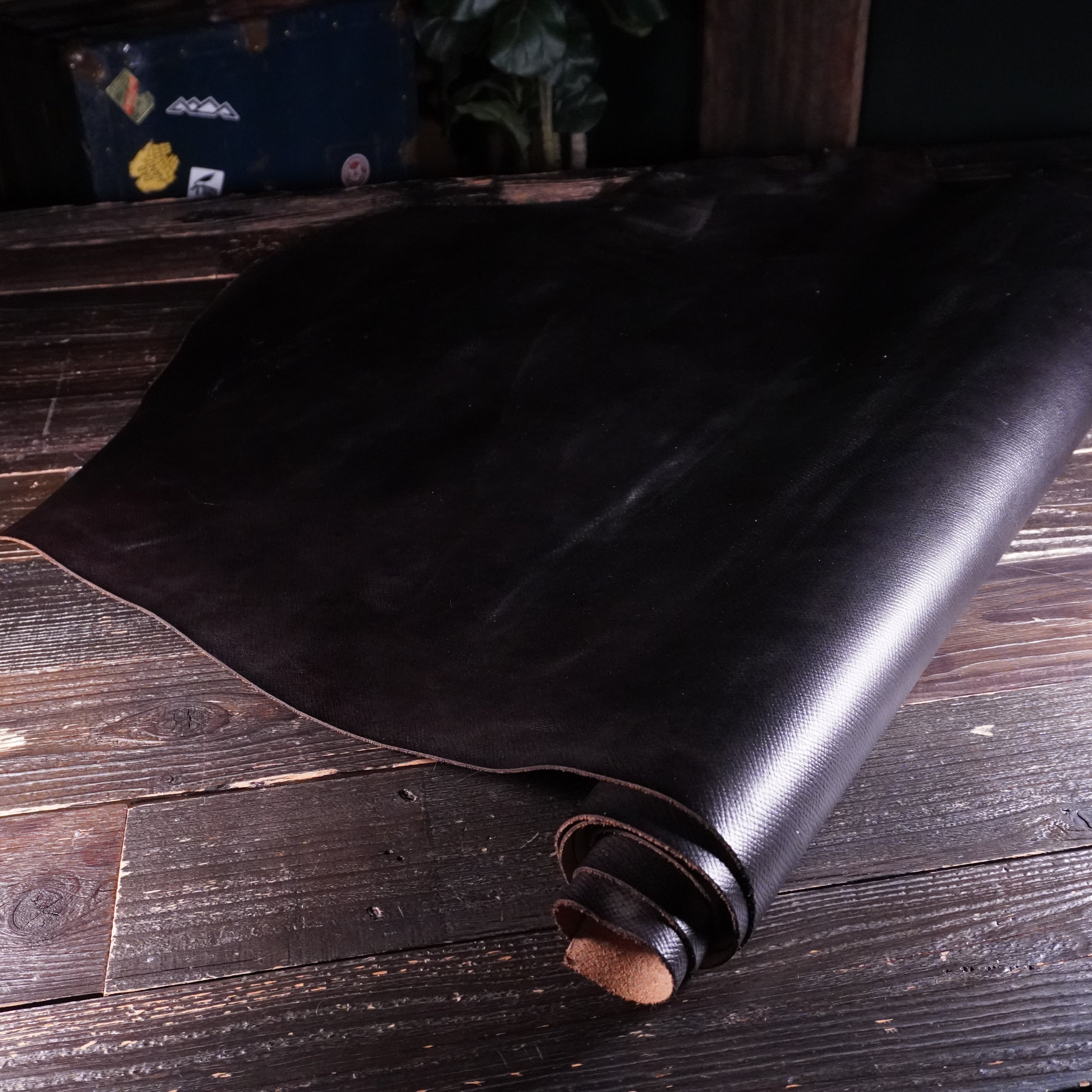 Horween - Windchester Black W/Print Nº.24