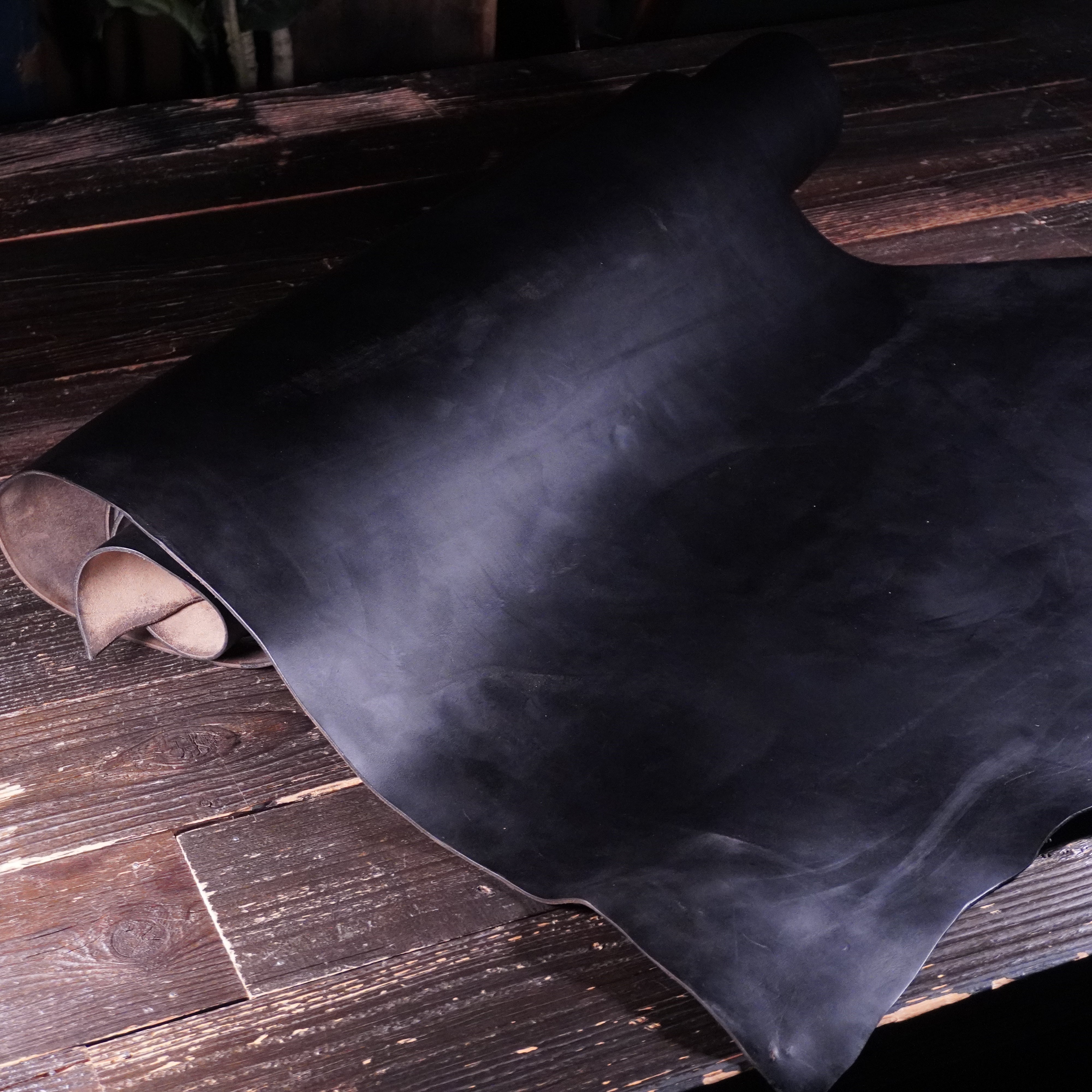 Horween - Black Matte Chromexcel Nº.1