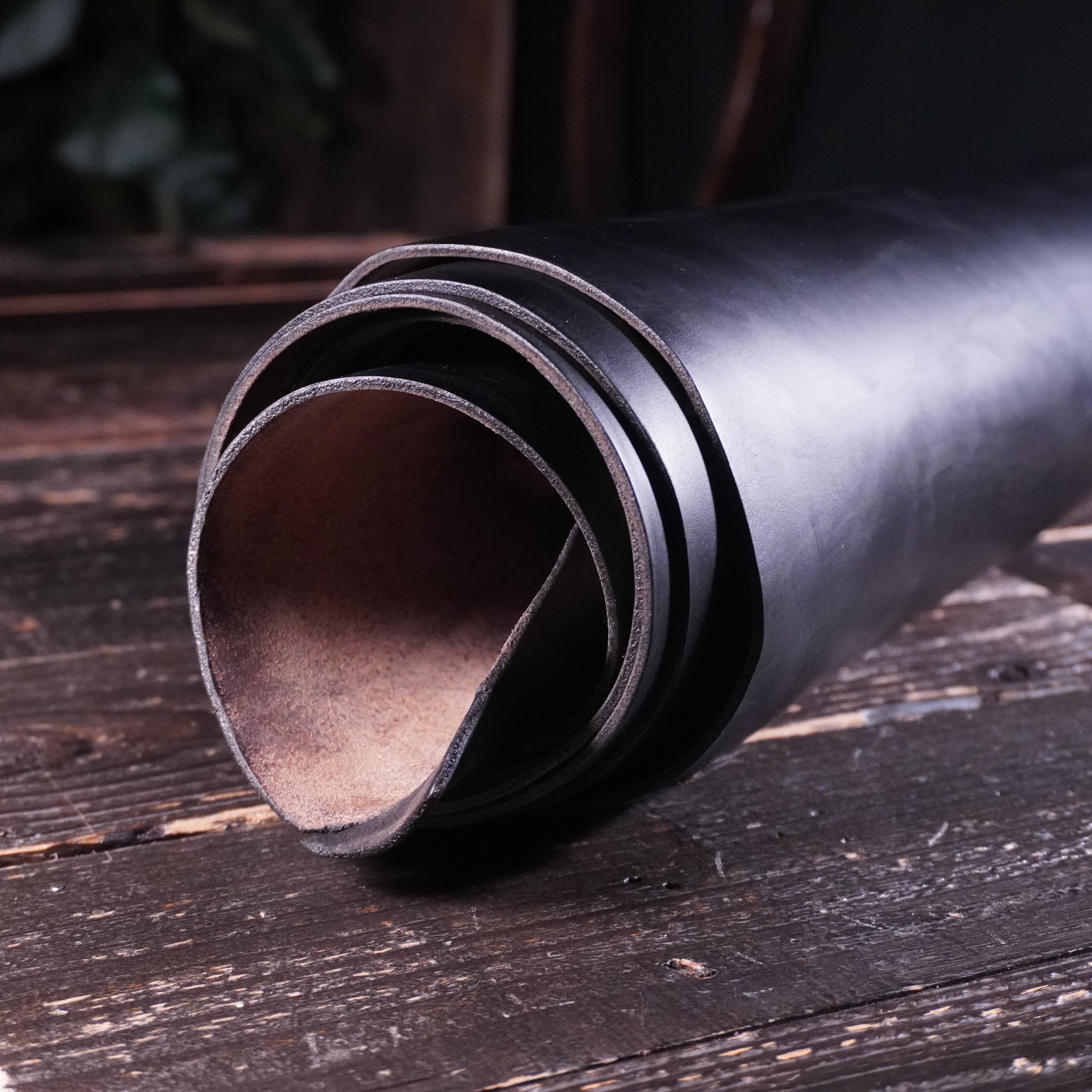 Horween - Black Matte Chromexcel Nº.18