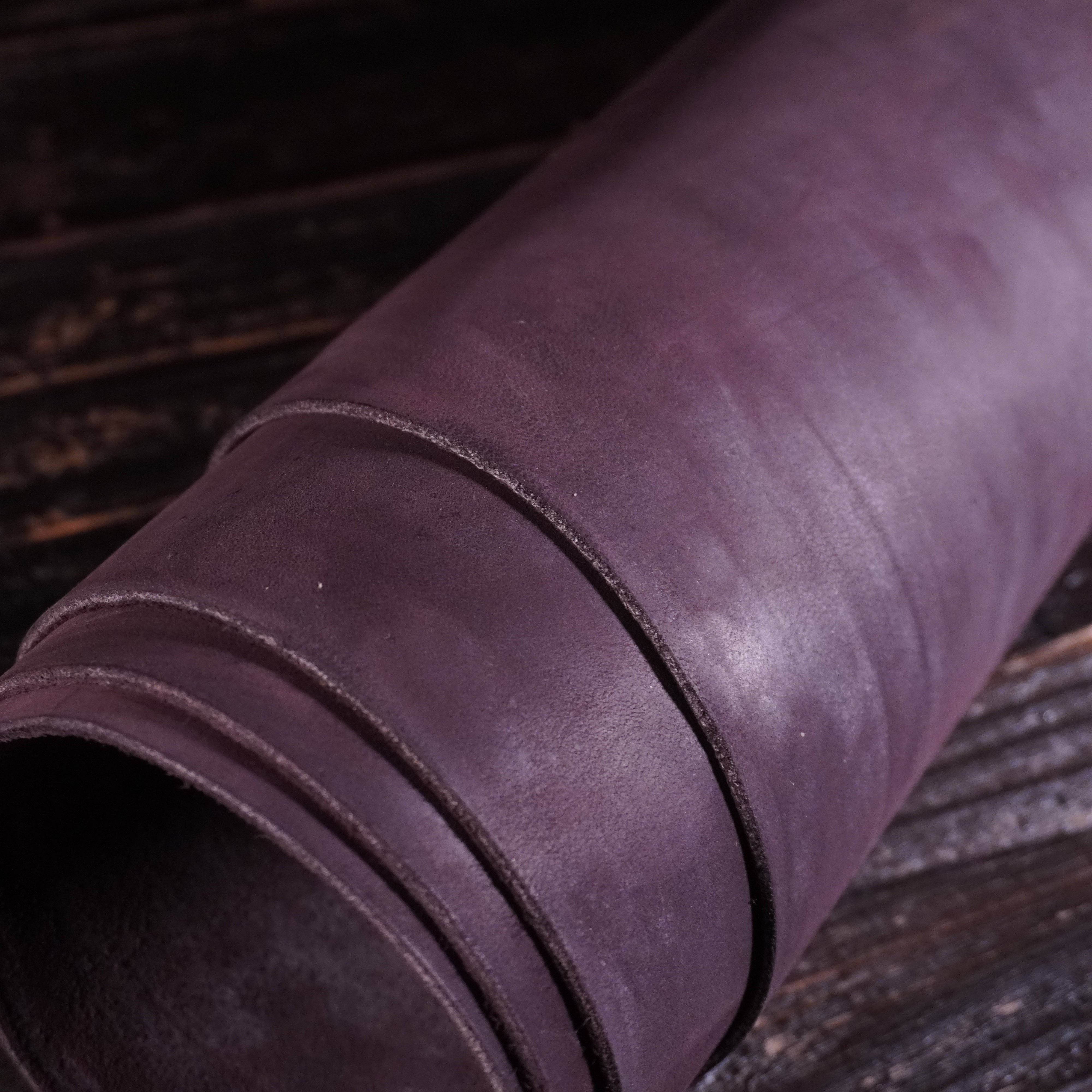 Horween - Waxed Purple Nubuck Nº.10