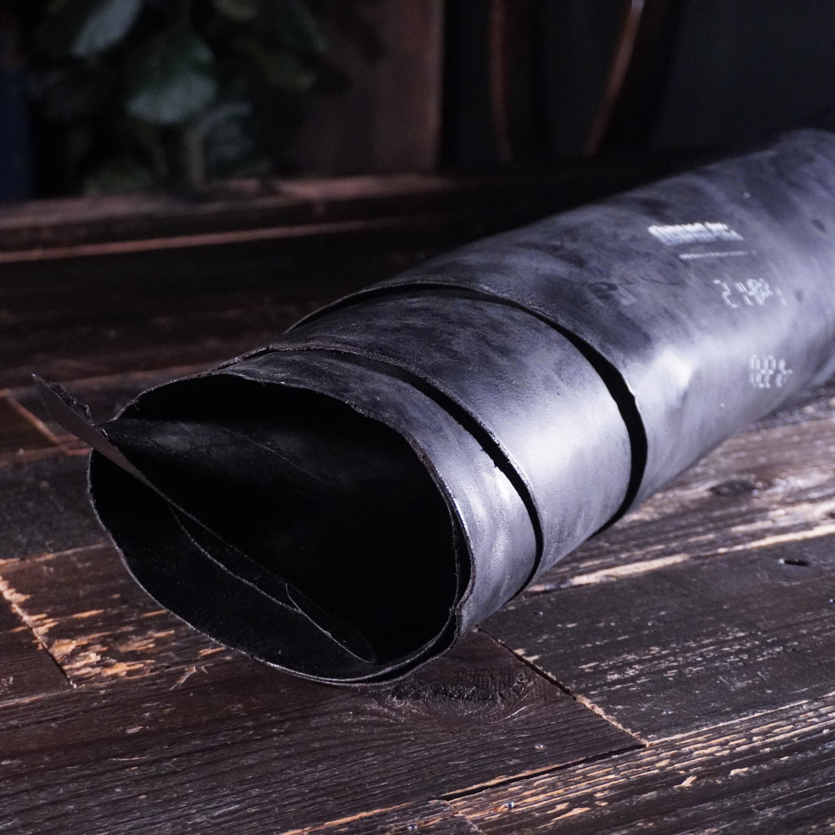 Horween - Waxed Double Horse Front Black Nº.22