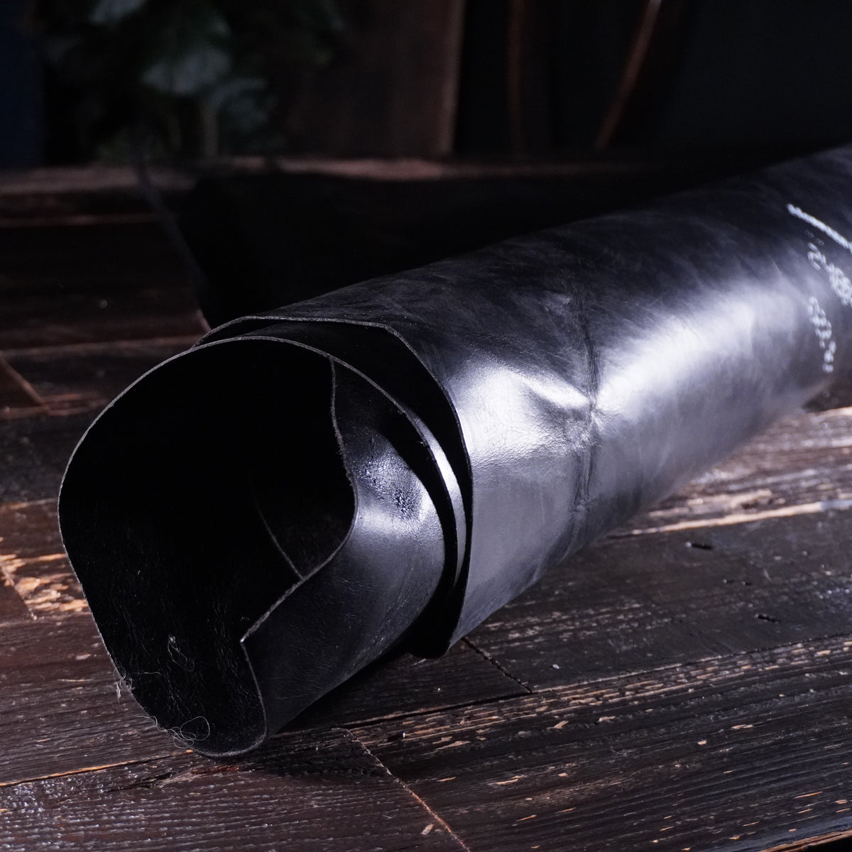 Horween - Waxed Double Horse Front Black Nº.24