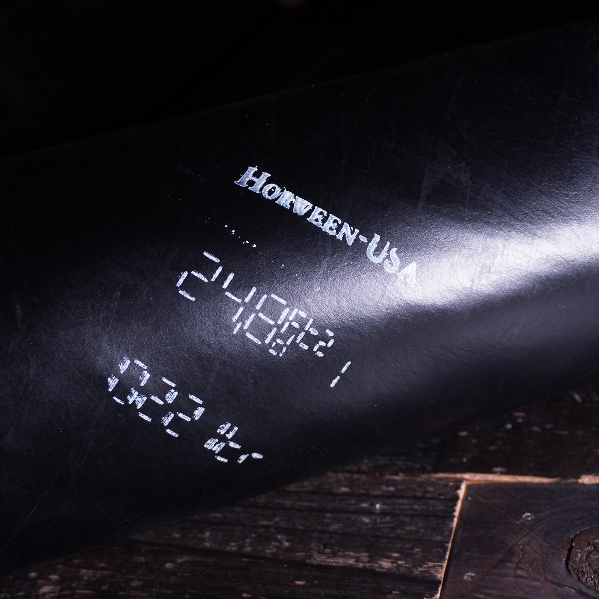 Horween - Waxed Double Horse Front Black Nº.24